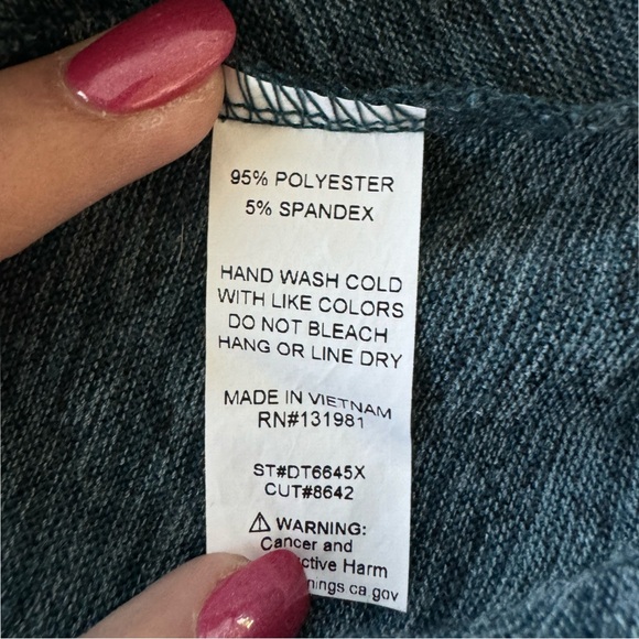 NAÏF velour textured asymmetrical hem 3/4 sleeve sweater size 2X front pockets - Picture 6 of 7